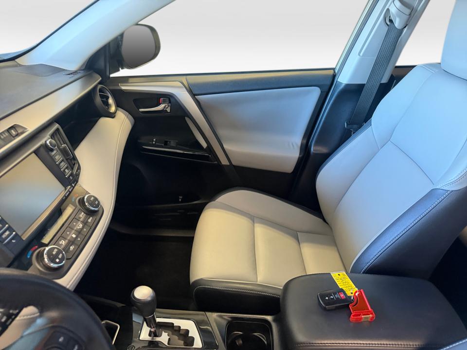 2017 Toyota RAV4 Hybrid Limited