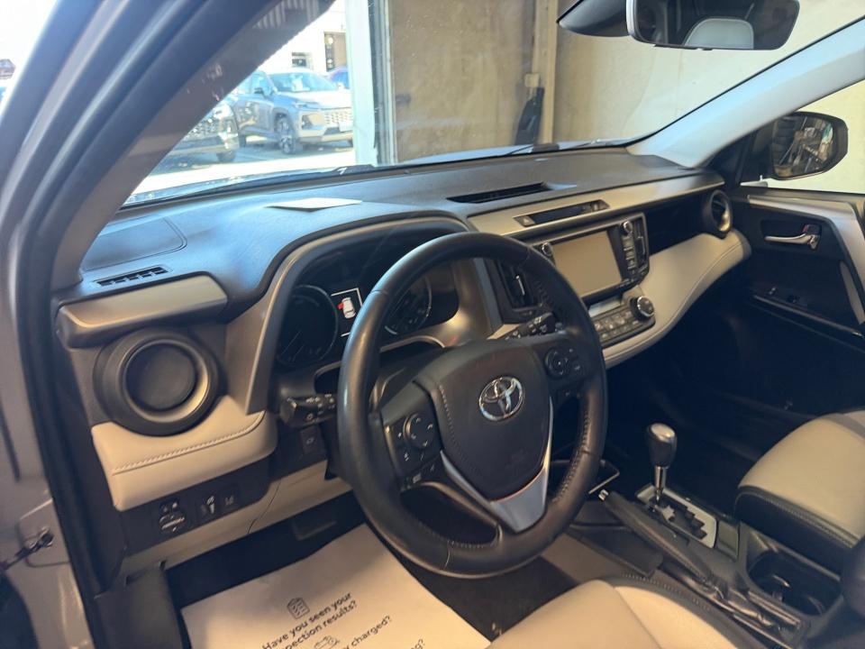 2017 Toyota RAV4 Hybrid Limited
