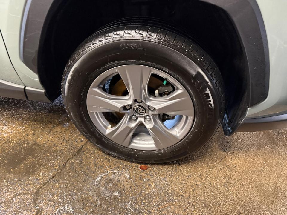 2023 Toyota RAV4 Hybrid Hybrid XLE