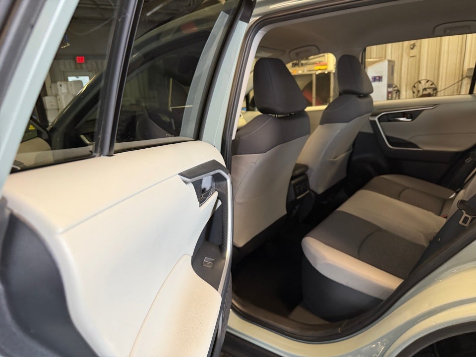 2023 Toyota RAV4 Hybrid Hybrid XLE