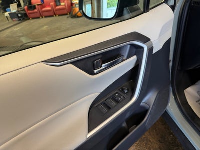 2023 Toyota RAV4 Hybrid Hybrid XLE