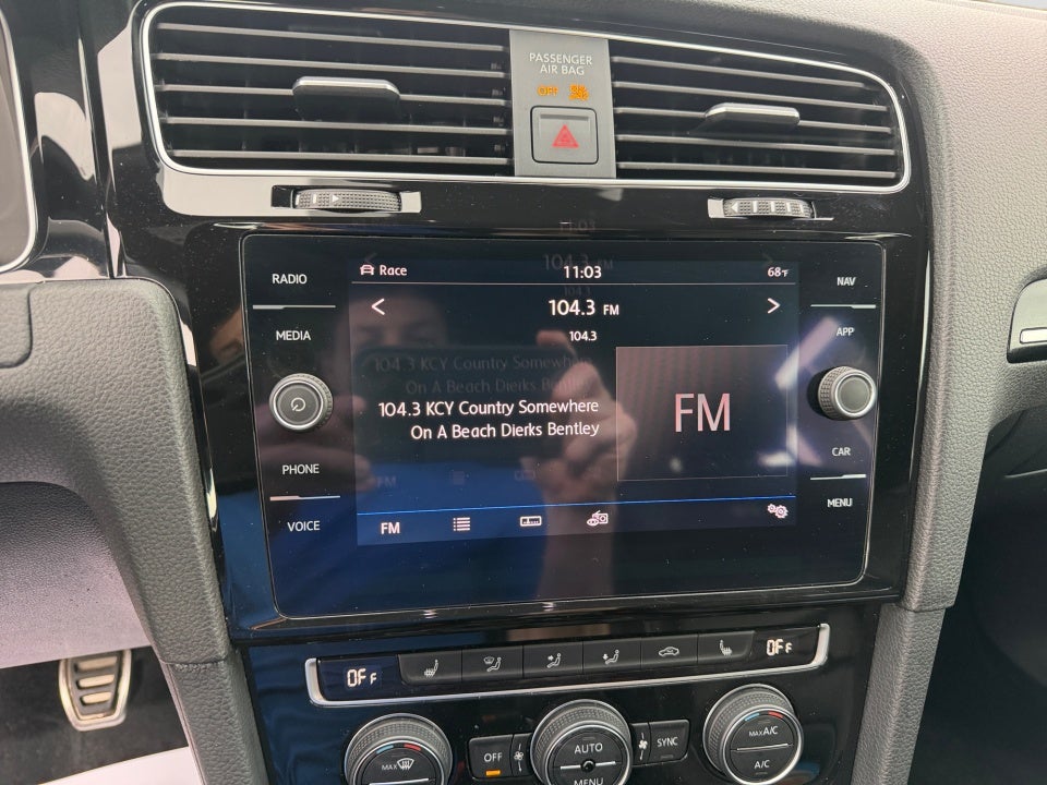 2019 Volkswagen Golf R 2.0T w/DCC & Navigation