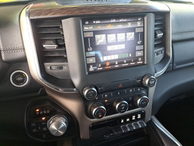 2020 RAM 1500 Laramie Crew Cab 4x4 6'4" Box