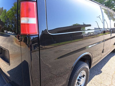 2017 Chevrolet Express 3500 LT