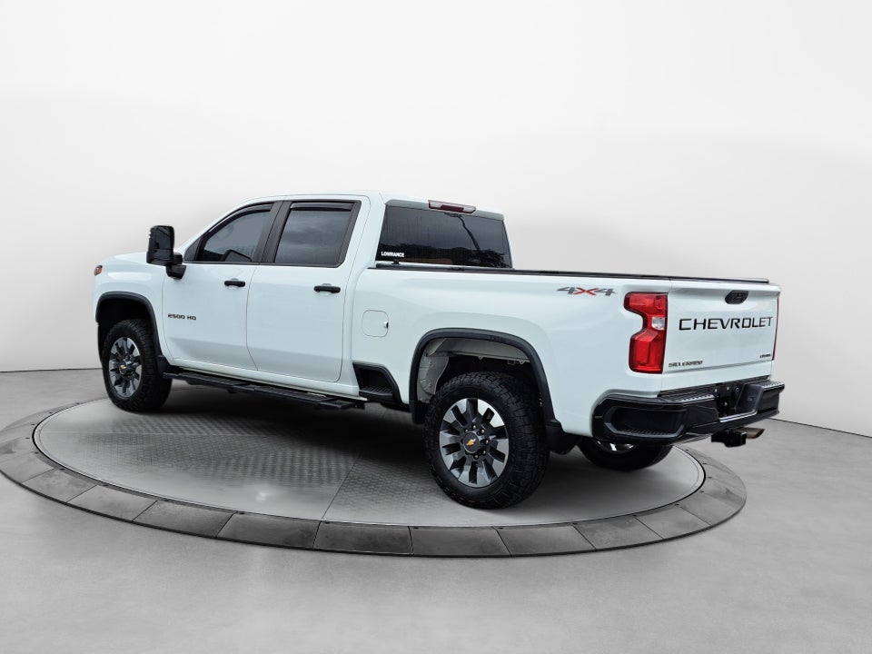 2021 Chevrolet Silverado 2500HD 4WD Crew Cab Standard Bed Custom