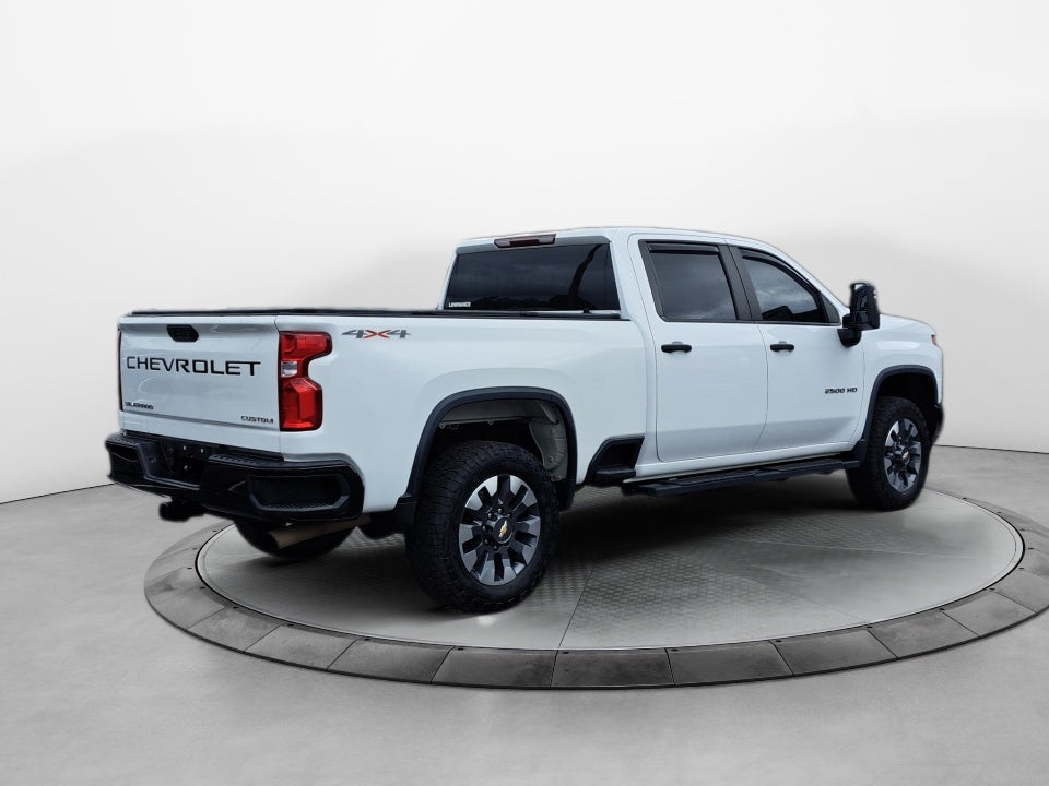 2021 Chevrolet Silverado 2500HD 4WD Crew Cab Standard Bed Custom
