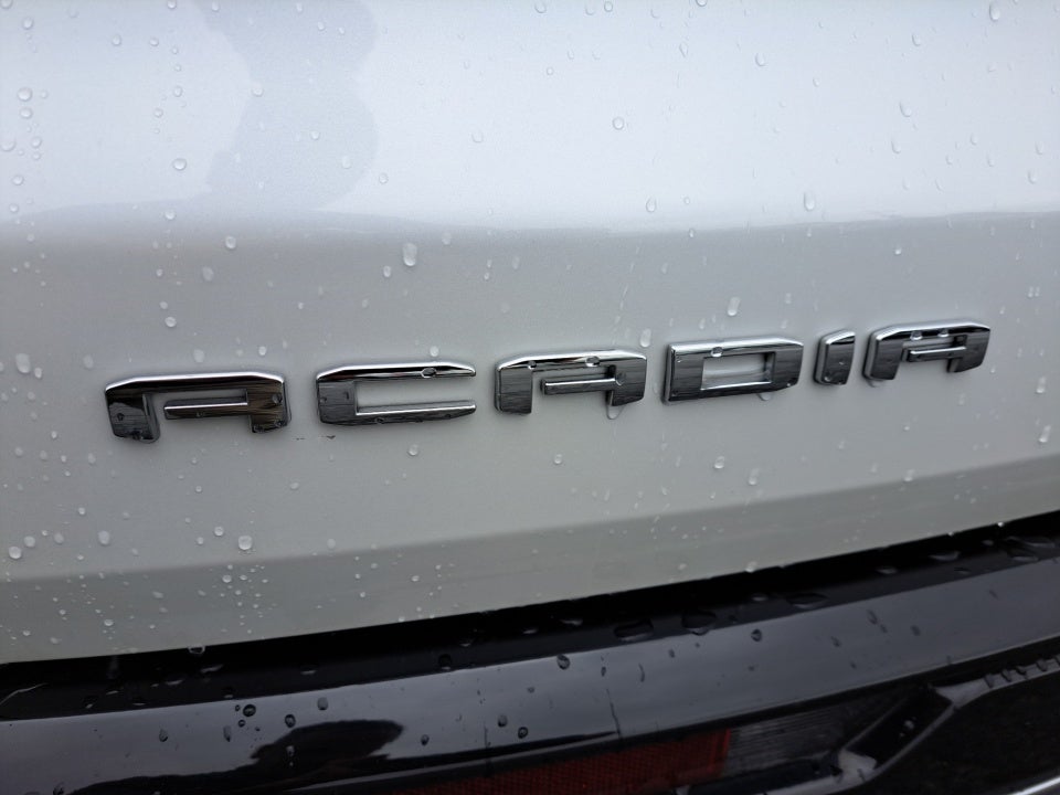 2024 GMC Acadia FWD Denali