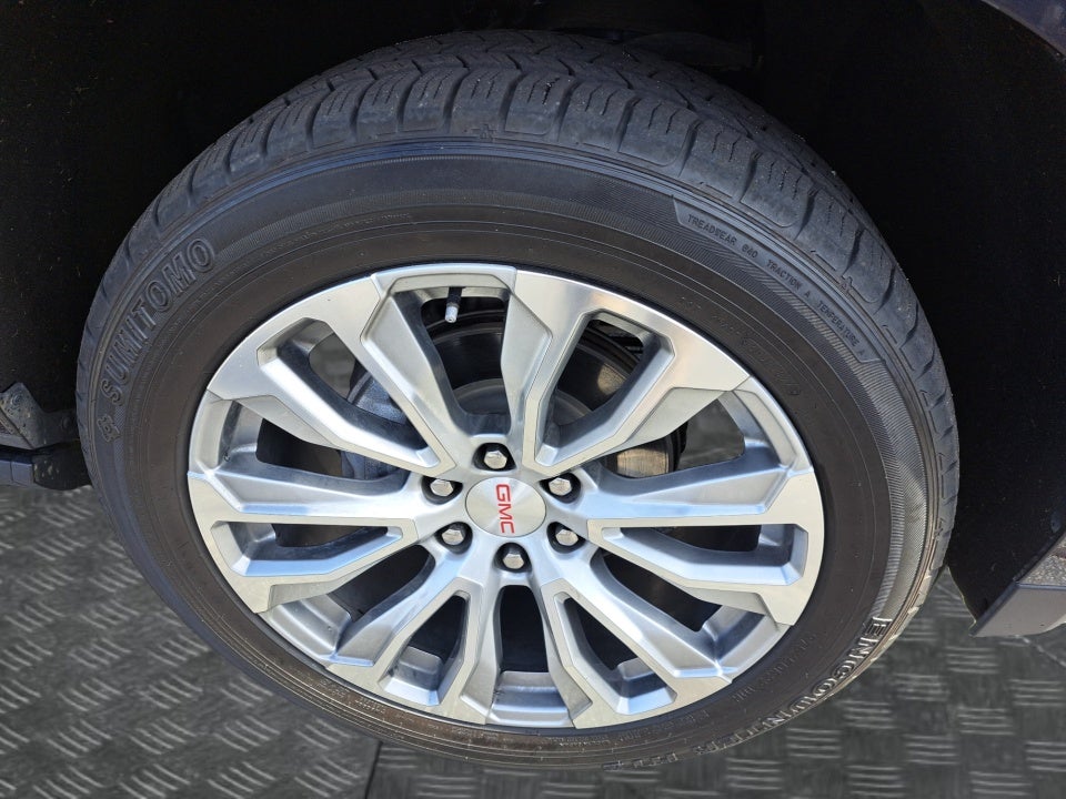 2023 GMC Yukon 4WD Denali