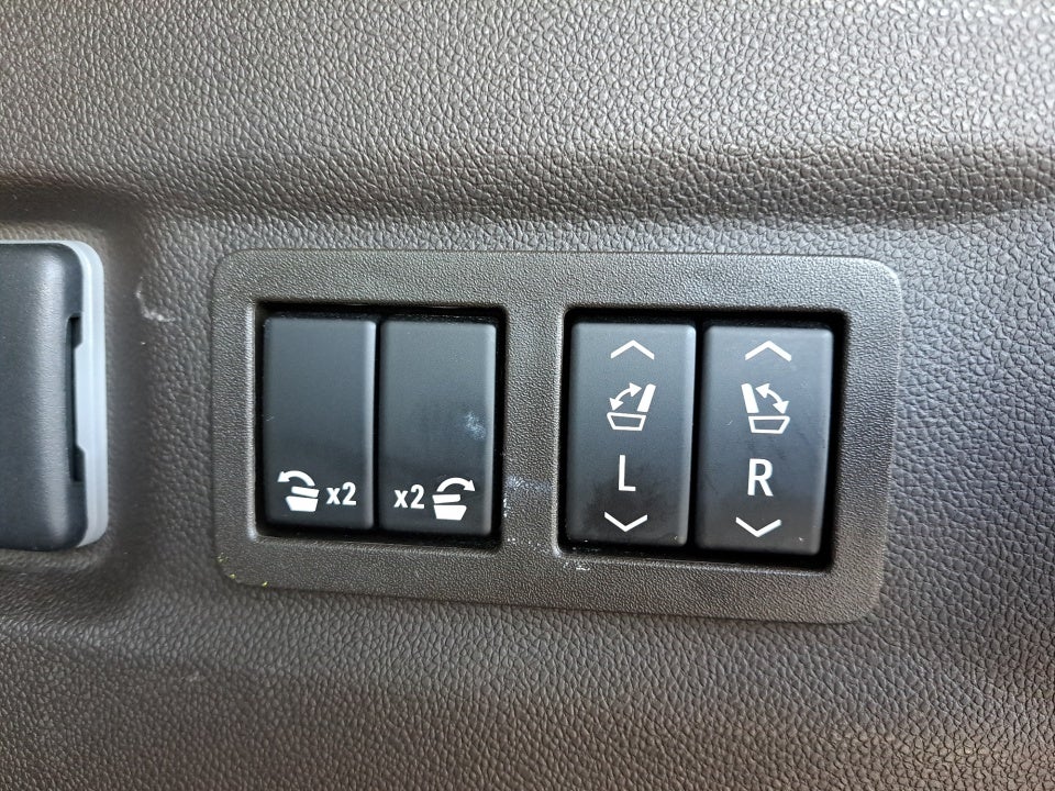 2023 GMC Yukon XL 4WD Denali