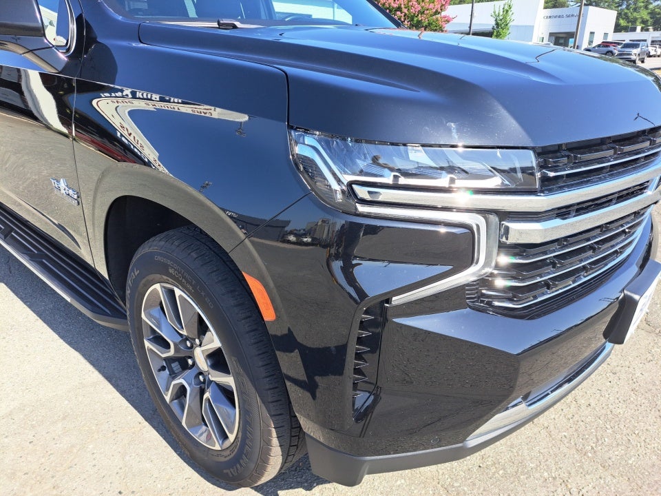 2022 Chevrolet Suburban 4WD LT