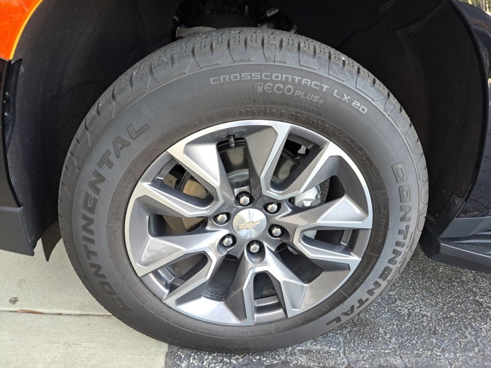2022 Chevrolet Suburban 4WD LT