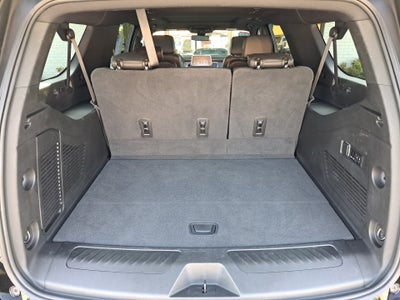 2022 Chevrolet Suburban 4WD LT