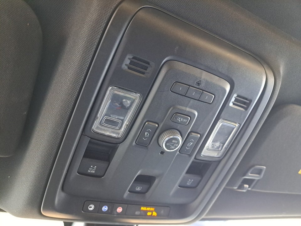 2022 Chevrolet Suburban 4WD LT