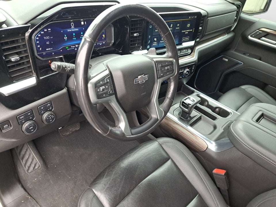 2022 Chevrolet Silverado 1500 4WD Crew Cab Short Bed RST