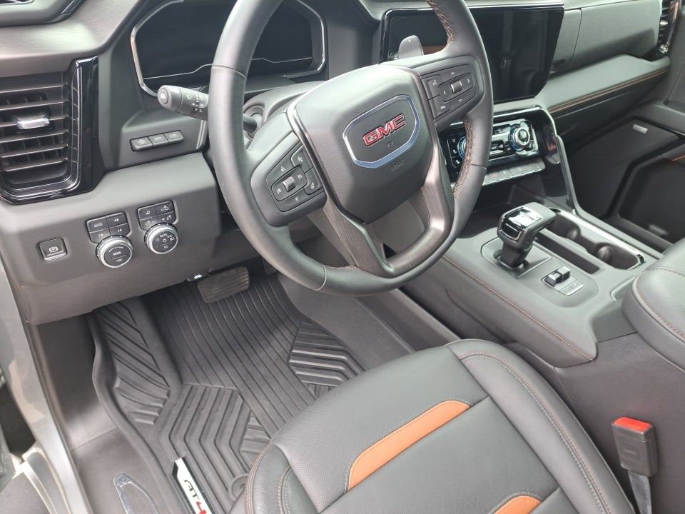 2024 GMC Sierra 1500 4WD Crew Cab Short Box AT4