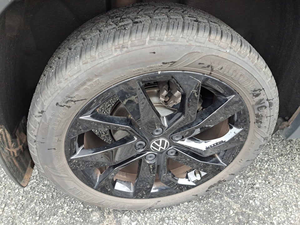 2023 Volkswagen Taos SE