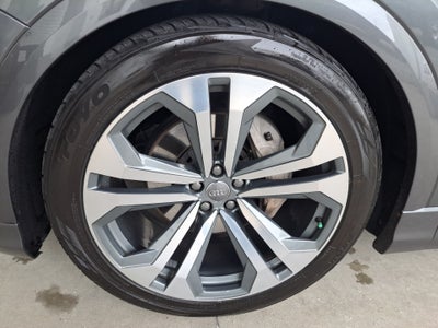 2019 Audi Q8 55 Premium