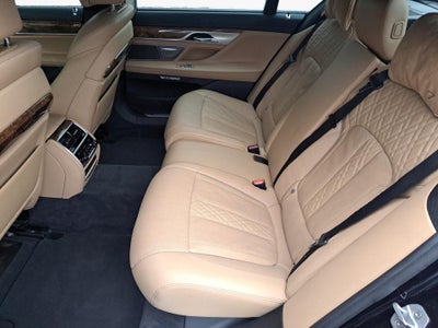 2016 BMW 750i 750i