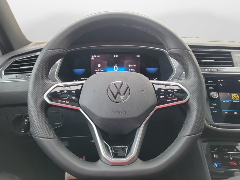 2023 Volkswagen Tiguan 2.0T SE R-Line Black