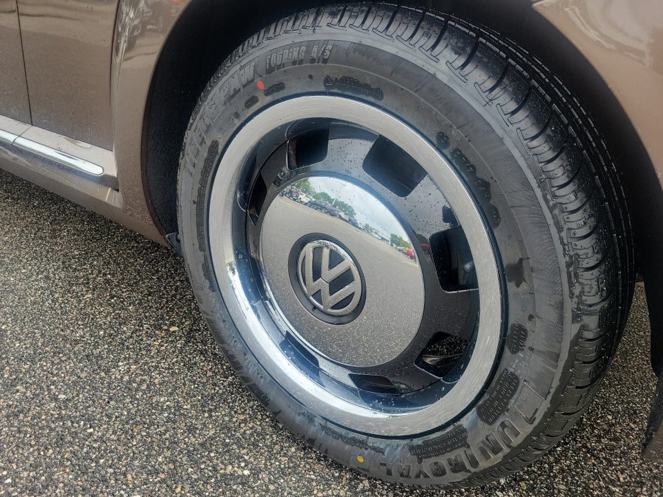 2013 Volkswagen Beetle Convertible 2.5L