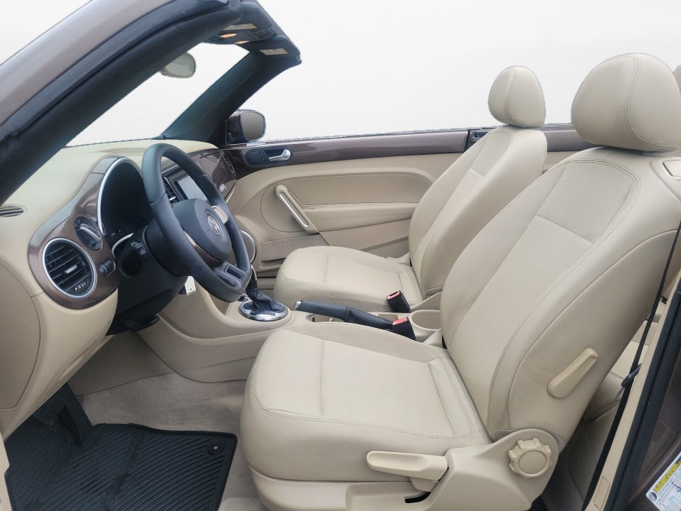 2013 Volkswagen Beetle Convertible 2.5L