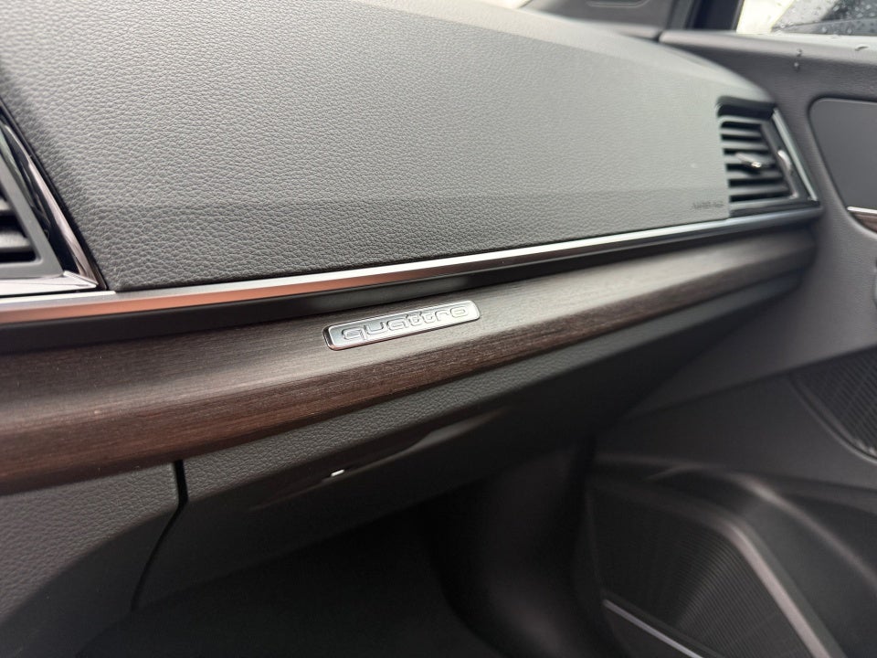 2025 Audi Q5 Premium Plus 45 TFSI S line quattro S tronic