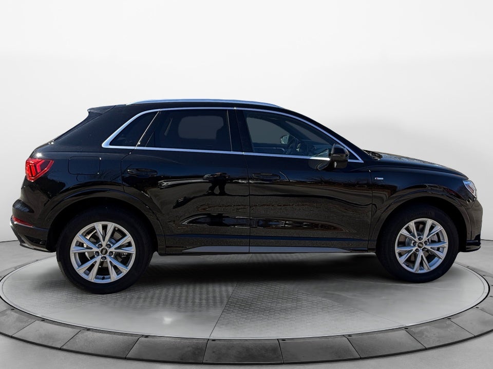 2025 Audi Q3 Premium 45 TFSI S line quattro Tiptronic