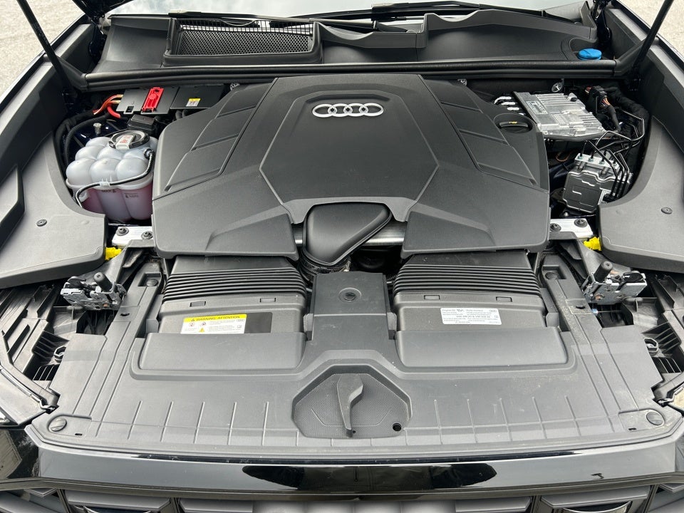 2023 Audi Q8 Premium Plus 55 TFSI quattro Tiptronic