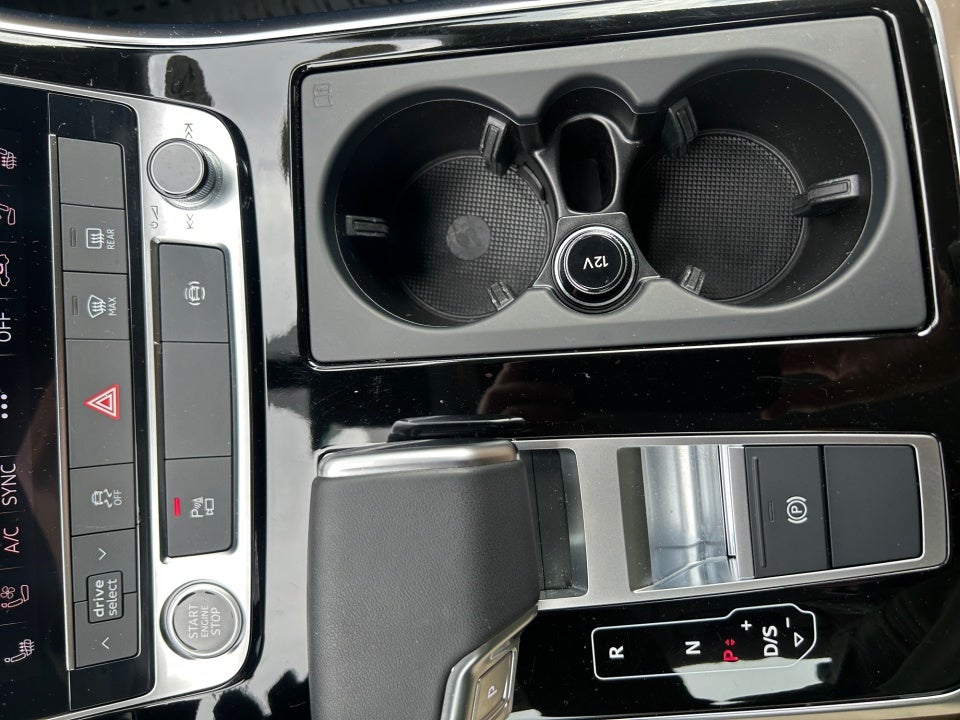 2023 Audi Q8 Premium Plus 55 TFSI quattro Tiptronic