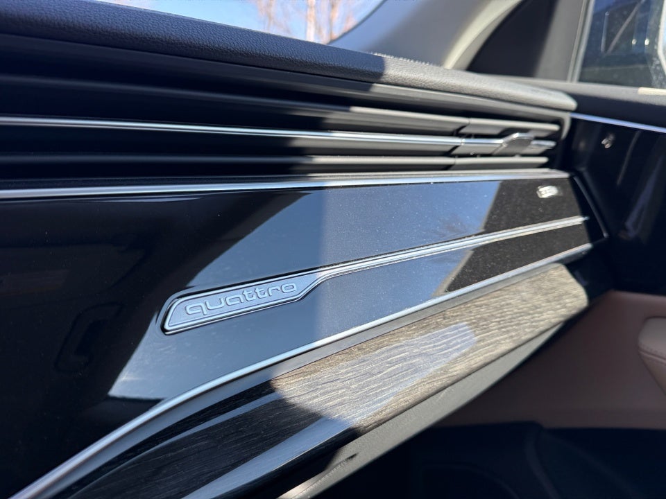 2023 Audi Q8 Premium Plus 55 TFSI quattro Tiptronic