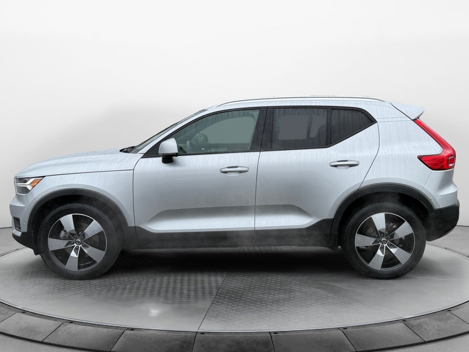 2019 Volvo XC40 T5 Momentum
