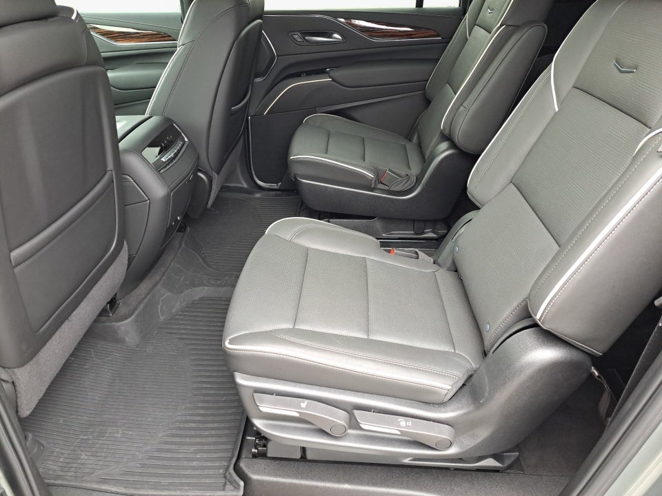 2024 Cadillac Escalade ESV 4WD Premium Luxury