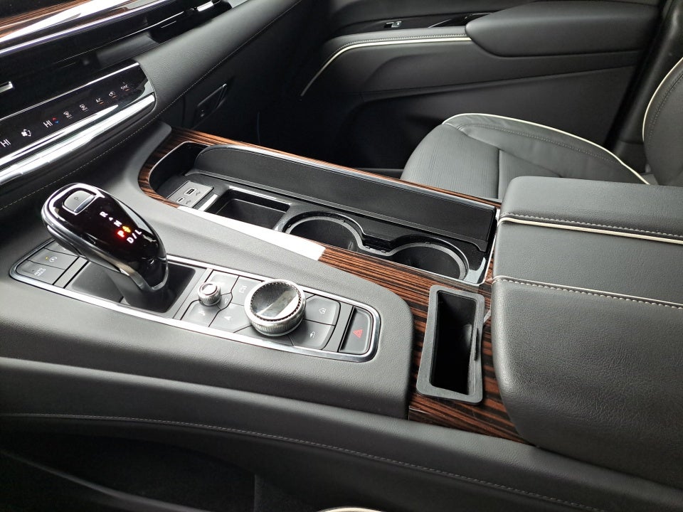 2024 Cadillac Escalade ESV 4WD Premium Luxury