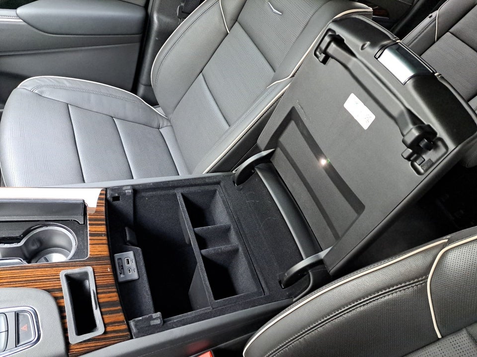 2024 Cadillac Escalade ESV 4WD Premium Luxury