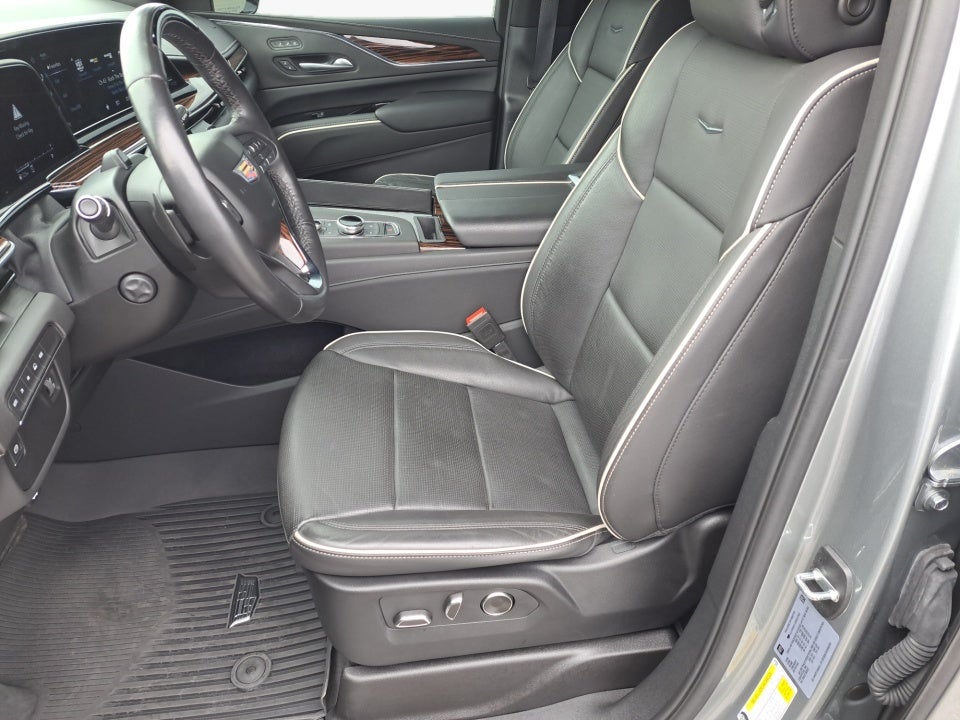 2024 Cadillac Escalade ESV 4WD Premium Luxury