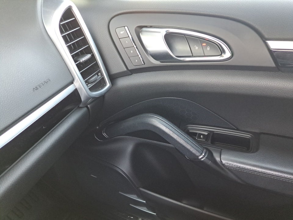 2015 Porsche Cayenne E-Hybrid S