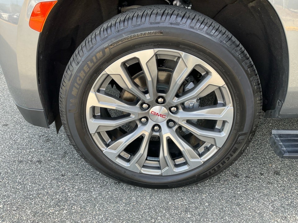 2021 GMC Yukon 4WD Denali