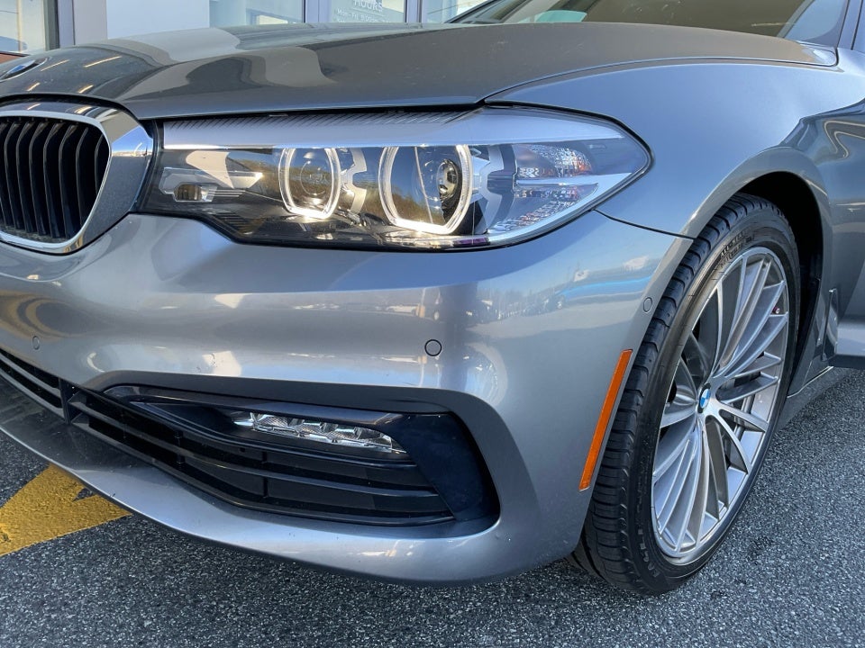 2017 BMW 530i 530i