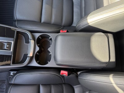 2025 Porsche Macan T