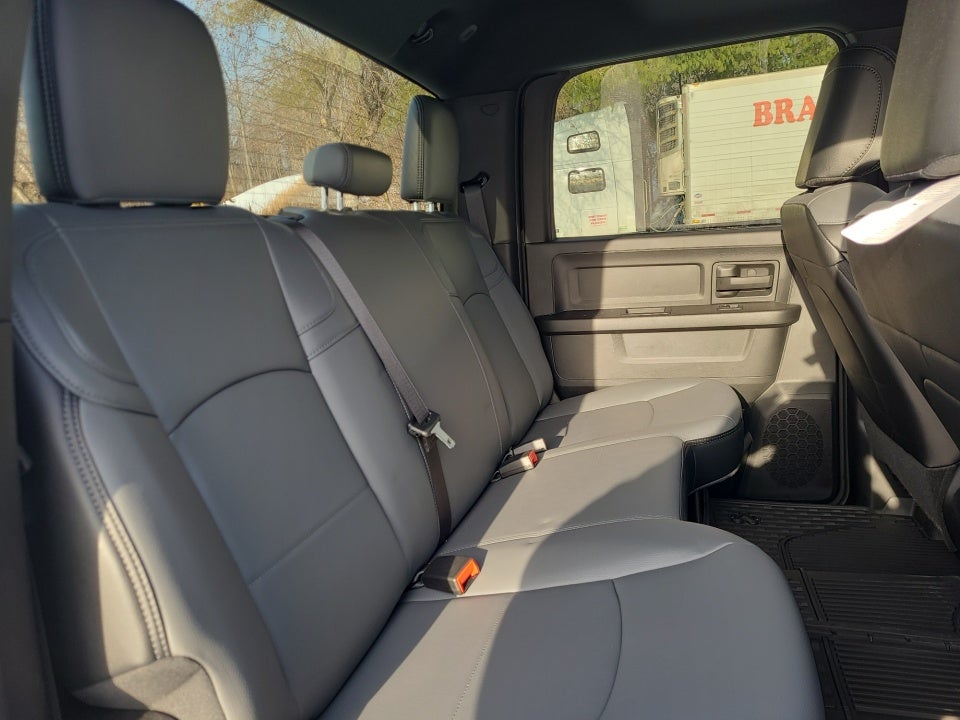 2024 RAM 3500 Tradesman Crew Cab 4x4 6'4" Box