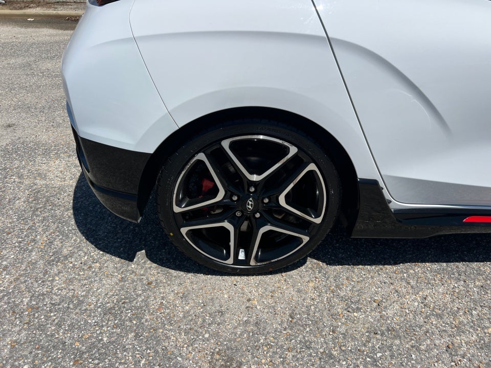 2022 Hyundai Veloster N Base