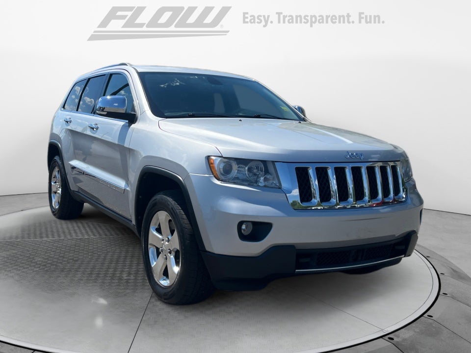 2013 Jeep Grand Cherokee Overland 4WD's photo