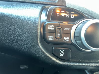 2022 RAM 1500 Big Horn Crew Cab 4x4 5'7" Box