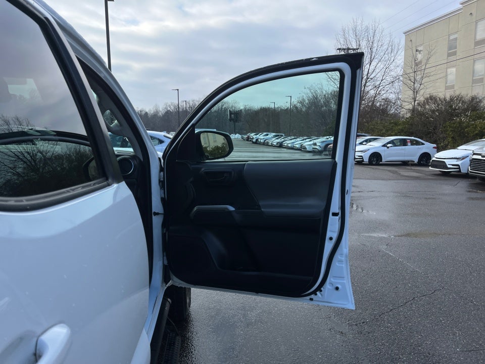 2022 Toyota TACOMA SR5 SR5 V6