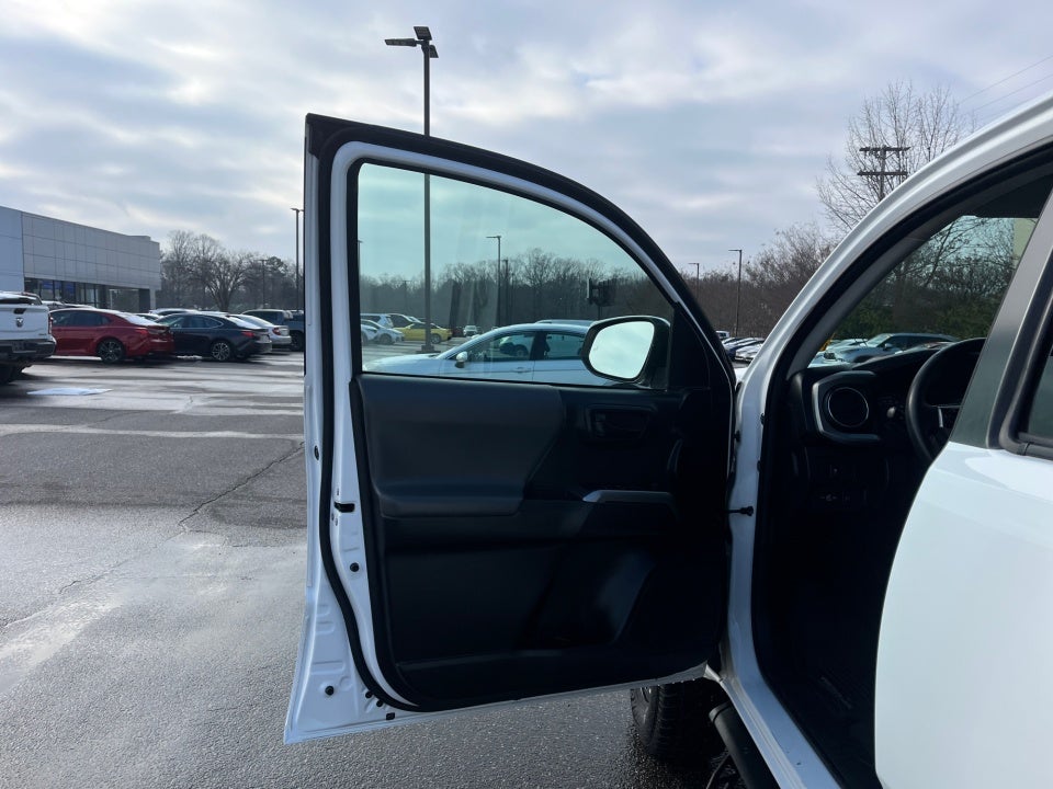 2022 Toyota TACOMA SR5 SR5 V6