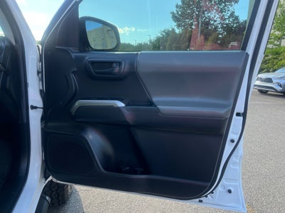 2022 Toyota TACOMA SR5 SR5 V6