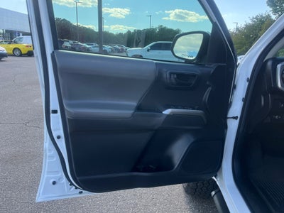2022 Toyota TACOMA SR5 SR5 V6