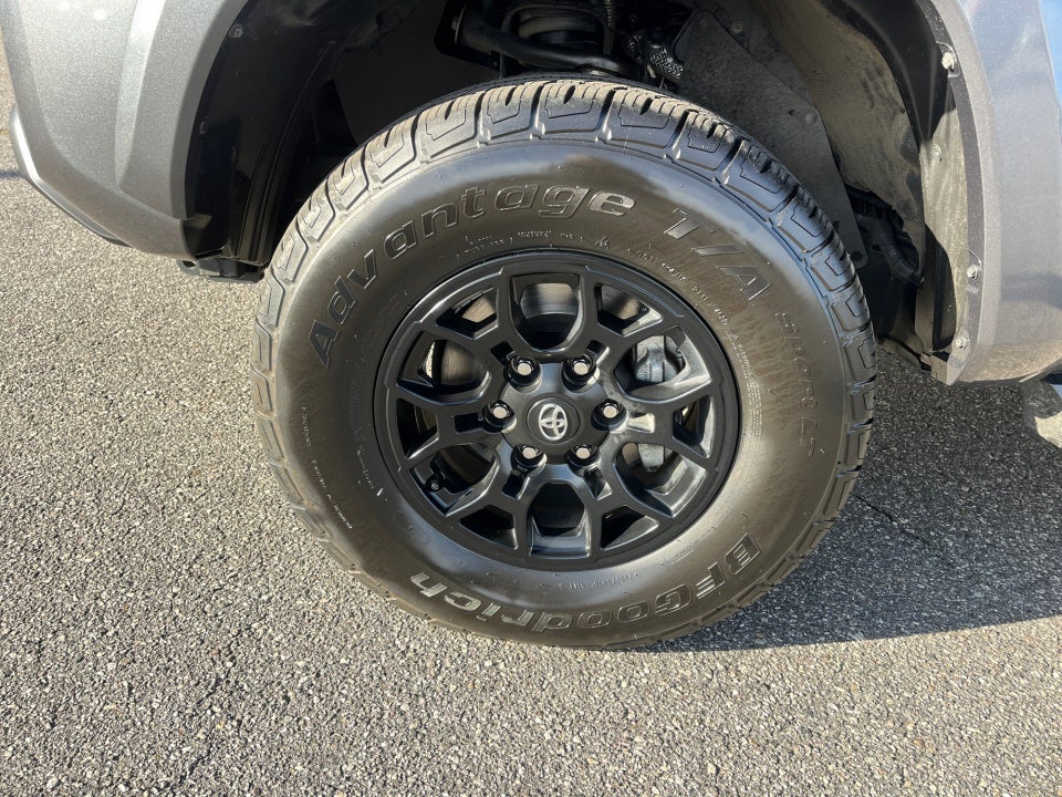 2022 Toyota TACOMA SR5 SR5 V6