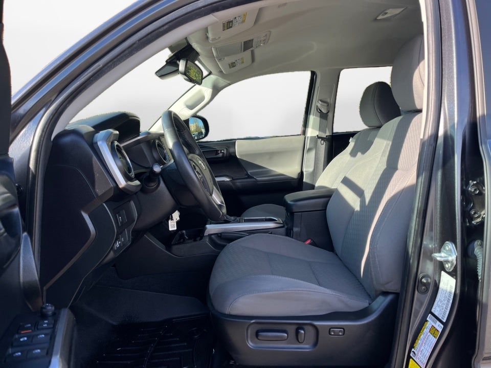 2022 Toyota TACOMA SR5 SR5 V6