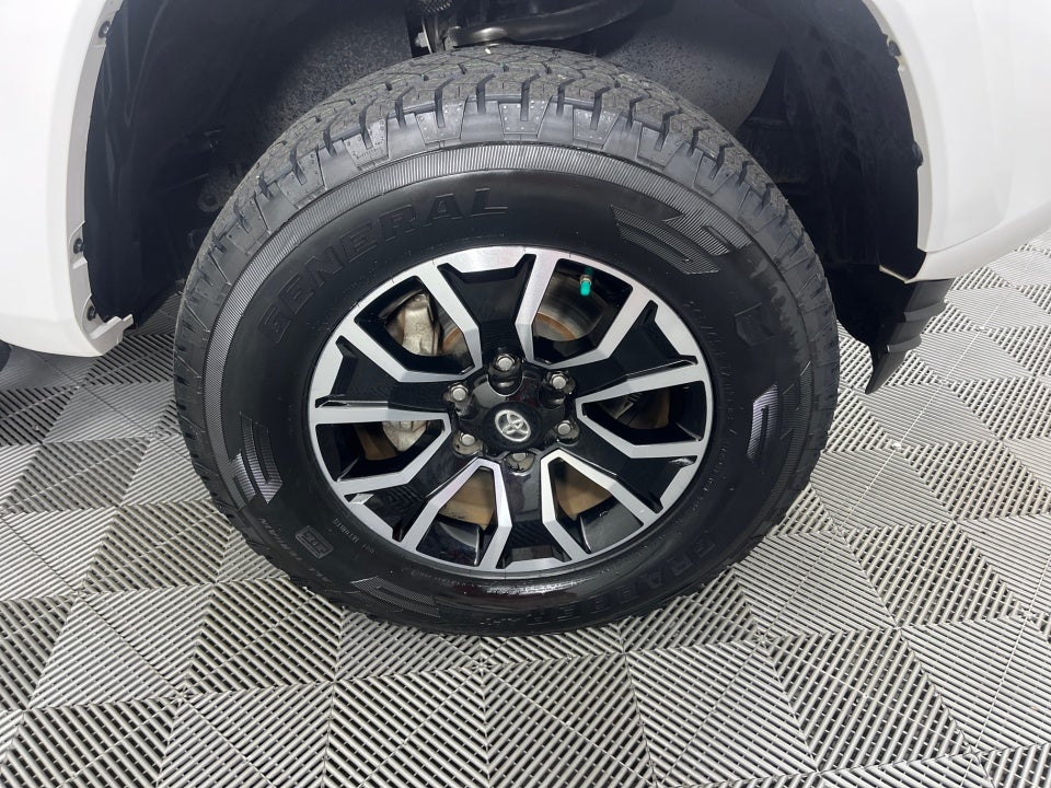 2020 Toyota Tacoma TRD Sport